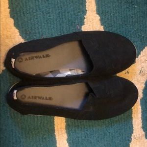 Airwalk flats